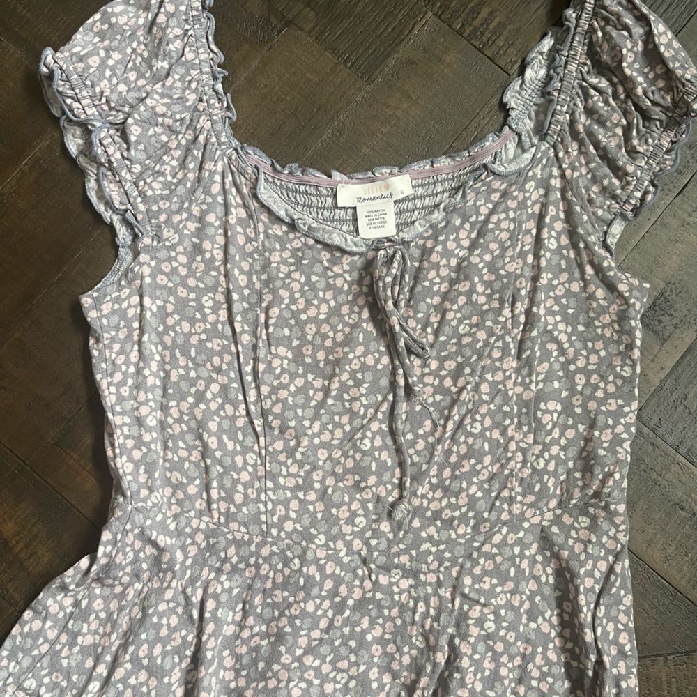 Urban Romantics 100% Rayon Short Sleeve Blouse with tie gathered waist Size L